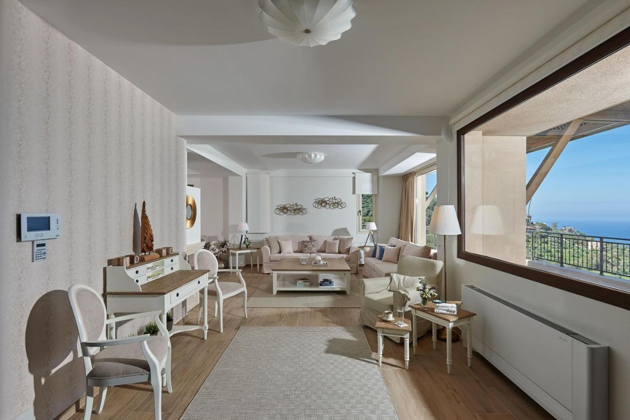 Villa Omikron Rodhia  Ngoại thất bức ảnh